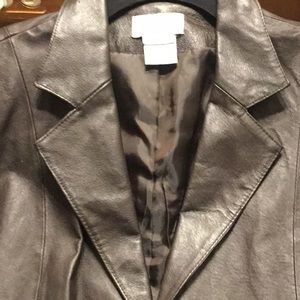 NEW DARK BROWN LEATHER JACKET. SIZE 16